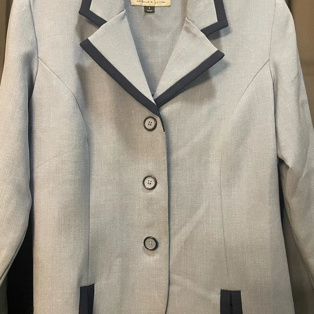 Tahari Light Blue Blazer with Navy Trim. - Picture 2 of 4